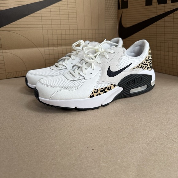 Nike Women's Air Max Excee LEOPARD - HQ2115 100 - White / Black Size Women's 11 - Picture 5 of 9